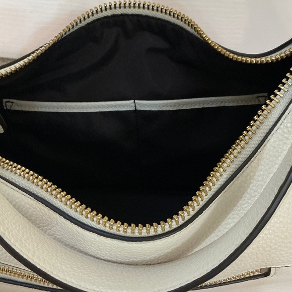 NWT- Coach Cream/Chalk Harley Leather Shoulder Bag - Picture 4 of 7